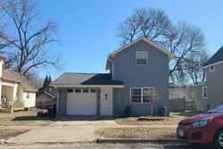 Pre-foreclosure in  N LINCOLN ST Lake Crystal, MN 56055