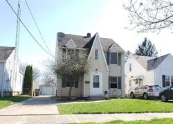 Pre-foreclosure in  GRACEWOOD RD Toledo, OH 43613