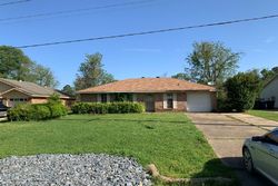 Pre-foreclosure in  JEFFERSON PAIGE RD Shreveport, LA 71119