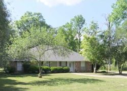 Pre-foreclosure in  PLANTATION AVE Denham Springs, LA 70726
