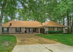 Pre-foreclosure in  WOODFERN LN Haughton, LA 71037