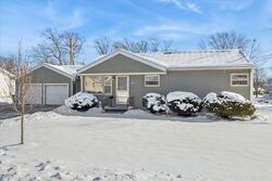 Pre-foreclosure in  TINLEY PARK DR Tinley Park, IL 60477