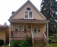 Pre-foreclosure in  W 97TH PL Chicago, IL 60643