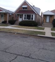 Pre-foreclosure in  S FRANCISCO AVE Chicago, IL 60652