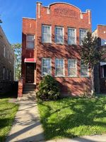 Pre-foreclosure in  N MEADE AVE Chicago, IL 60639