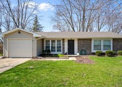 Pre-foreclosure in  S 12TH AVE Saint Charles, IL 60174