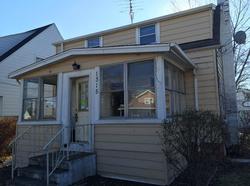 Pre-foreclosure in  W RIDGELAND AVE Waukegan, IL 60085