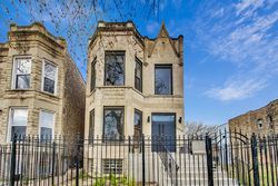 Pre-foreclosure in  W FULTON ST Chicago, IL 60612