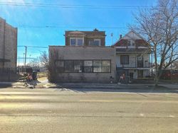 Pre-foreclosure in  W DEVON AVE Chicago, IL 60659