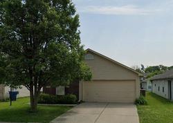 Pre-foreclosure in  VILLAGE BEND LN Indianapolis, IN 46254