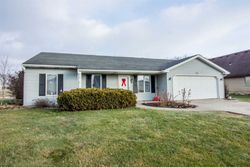 Pre-foreclosure in  EVANWOOD CT Fort Wayne, IN 46816