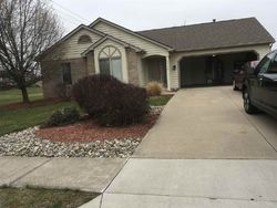 Pre-foreclosure in  OAK BAY RUN Fort Wayne, IN 46825