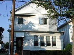 Pre-foreclosure in  LINCOLN AVE Totowa, NJ 07512