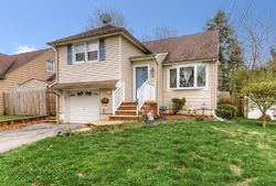 Pre-foreclosure Listing in MAPES AVE SPRINGFIELD, NJ 07081