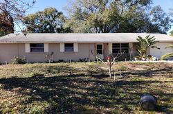 Pre-foreclosure in  EASTON ST Lake Wales, FL 33859