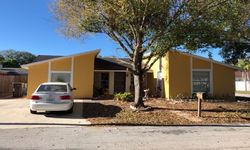 Pre-foreclosure in  HIDDEN HILLS CT Tampa, FL 33615