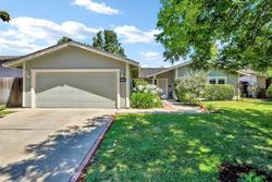 Pre-foreclosure in  CANDLEWOOD WAY Stockton, CA 95209