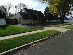 Pre-foreclosure in  QUEEN LILY RD Levittown, PA 19057
