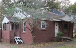 Pre-foreclosure in  S MAPLE ST Siloam Springs, AR 72761