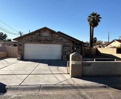 Pre-foreclosure in  N 22ND DR Phoenix, AZ 85015