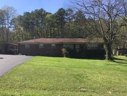 Pre-foreclosure in  FOREST AVE NW Fort Payne, AL 35967