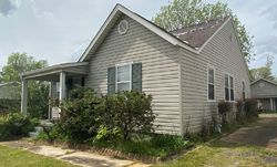 Pre-foreclosure in  CRESCENT RIDGE RD E Tuscaloosa, AL 35404
