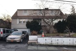 Pre-foreclosure in  SUMMIT AVE Mount Vernon, NY 10552