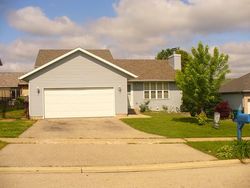 Pre-foreclosure in  S OAK CREEK DR Genoa, IL 60135