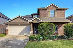 Pre-foreclosure in  SHIMMERING LAKES DR Rosharon, TX 77583