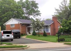 Pre-foreclosure Listing in RAVENSWORTH RD ANNANDALE, VA 22003