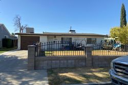 Pre-foreclosure in  KELLY ST Bakersfield, CA 93304