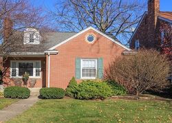 Pre-foreclosure in  NORWOOD DR Grosse Pointe, MI 48236
