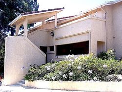 Pre-foreclosure in  CHARTERWOOD CT Thousand Oaks, CA 91362