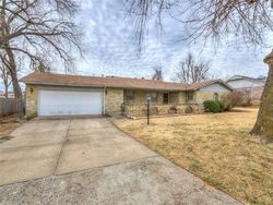 Pre-foreclosure in  E COTTONWOOD TER Mustang, OK 73064