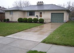 Pre-foreclosure in  PINECREST DR Dayton, OH 45414