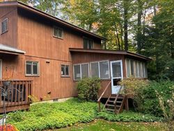 Pre-foreclosure in  ROSETREE CIR Tobyhanna, PA 18466