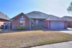 Pre-foreclosure in  NW 6TH ST Yukon, OK 73099