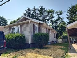 Pre-foreclosure in  BANK LN SE New Philadelphia, OH 44663