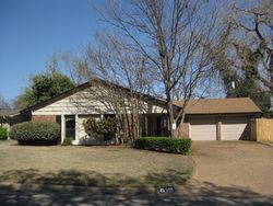 Pre-foreclosure in  N SWEETGUM AVE Oklahoma City, OK 73127