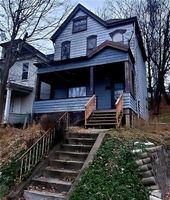 Pre-foreclosure in  SACRAMENTO AVE Pittsburgh, PA 15204