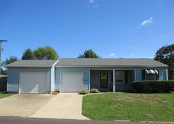  N 14th St, Pekin IL