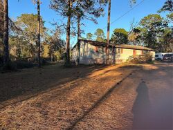 Pre-foreclosure in  LADY BUG LN Melrose, FL 32666