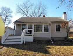 Pre-foreclosure Listing in S PORTLAND PL CLINTON, IL 61727