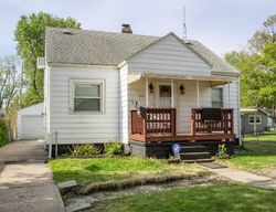 Pre-foreclosure in  E WATCH AVE Springfield, IL 62702