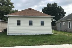 Pre-foreclosure in  N PAWNEE ST Taylorville, IL 62568