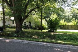 Pre-foreclosure Listing in S MAPLE ST STONINGTON, IL 62567
