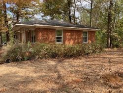 Pre-foreclosure in  LAKESIDE DR Sumter, SC 29150