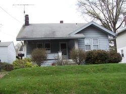 Pre-foreclosure in  MALACCA ST Akron, OH 44305