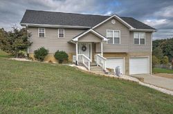 Pre-foreclosure in  RIGSBY RD Johnson City, TN 37615