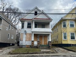 Pre-foreclosure in  CRANE ST Schenectady, NY 12303